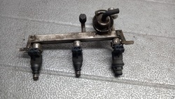 Планка впрыскивающий opel corsa b 99r 1.0b 0280151044 фото №1