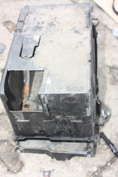 Корпус акумулятора peugeot 308 1,6 b фото №1