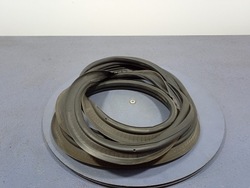 Mercedes gle w167 прокладка крышки багажника a1677408200 фото №1