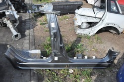 Nissan juke ii f16 стійка поріг праві фото №1