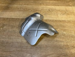 Захист термічна land rover range rover evoque l551 оригінальний номер hj32-6k733-aa фото №1