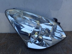 Лампа права фара праві toyota corolla verso ii 2004-2007r фото №1