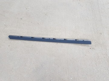 Volkswagen оригінальний номер 3g0853267 планка двері фото №1