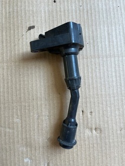 12 ford kuga mk2 c-max mk2 focus mk3 1.5eb котушка запалювання ds7g-12a366bb фото №1