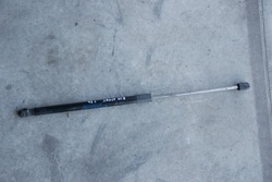 Ford ecosport амортизатор телескоп крышки багажника фото №1