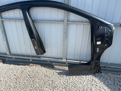 Audi q4 etron e-tron праві поріг стійка обшивка фото №1