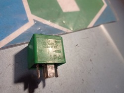 Ford g1uhd реле 93bg13a025a1b v23136-a1-x32 фото №1