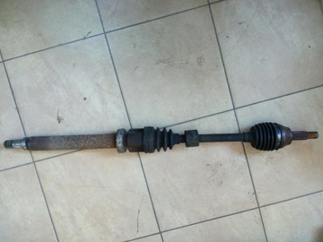 Піввісь довга ford focus mk2 перед оригінал. фото №1