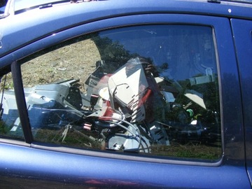 Volvo s60 2004 скло двері задня права зад праві фото №1