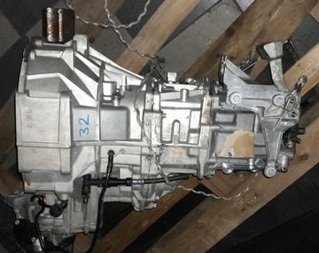 Коробка передач коробки передач ford transit 4x4 rk3v7003ba 2783413 rk3v7003ab rk3v7003ba фото №1