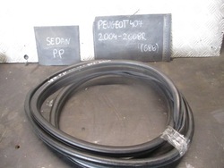 Прокладка двері праві перед peugeot 407 04-08r фото №1