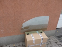 Стекло w дверь peugeot 308 ii t9 2016 год передняя левая фото №1