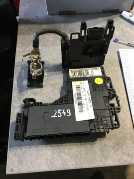 Коробка запобіжників модуль акумулятора peugeot 508 i 1.6thp 9665232380 фото №1