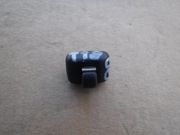 Гачок тримач соняшника audi q3 8u0857582a фото №1