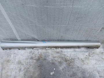 Mercedes w204 c-klasa amg sedan планка пороговая правая накладка 775 фото №1