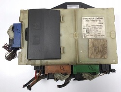 Коробка предохранителей ford mondeo mk4 7g9t-14a073-ed 6g9t-14a076-eb фото №1