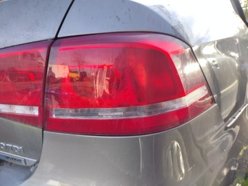 Лампа права зад vw passat b7 sedan фото №1