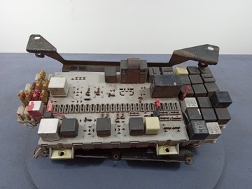 Man fe f2000 коробка запобіжників 81.254446060 фото №1