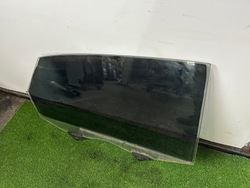 Audi s8 d3 5.2 скло праві зад подвійна фото №1