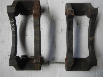 Скоба тормозные зажим перед dodge ram 2500 03- фото №1