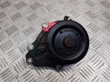 Насос води toyota avensis t25 2.2 d4d фото №1