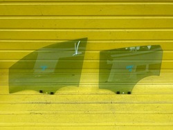 Renault clio v стекло дверь левая зад фото №1