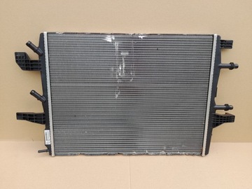 Дополнительный радиаторов воды a2475000403 mercedes фото №1