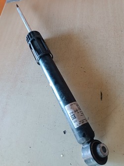 Vw passat b8 skoda superb 4x4 амортизатор зад 3q0512011jj фото №1