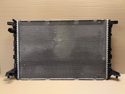 Радиаторов воды audi a4 a5 8w0121251k фото №1