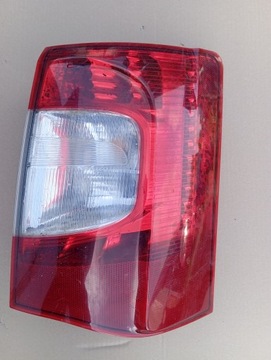 Chrysler town country 11- 3.6 лампа права зад задня brudny засіб !!! фото №1