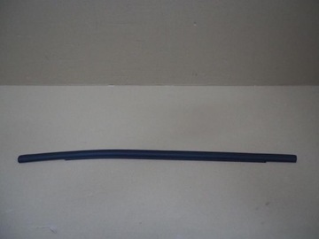 Планка накладка двері ущільнювач скла лівий зад jeep compass ii фото №1