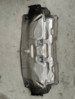 2012 audi r8 5.2l v10 защита термическая 420825709b.... фото №1