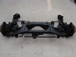 Важіль ступиця балка вісь nissan juke 1.6t 4wd 4x4 ! фото №1