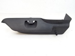 Citroen c4 cactus праві кріплення задньої полиці 9801353877 фото №1