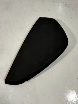 Заглушка консолі ліва a4 b6 cabrio чорна фото №1