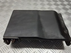 Корпус акумулятора skoda fabia i 1.2 6q0937550f фото №1