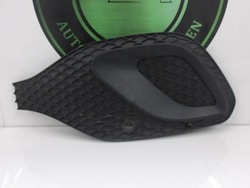 Mercedes gla w247 решітка бампер лівий перед фото №1