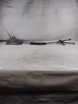 Важіль домкрат зміни коробки передач оригінальний номер 1k0711091a volkswagen golf v 1.6b 06r. фото №1