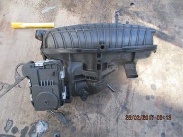 Колектор всмоктуючий vw 1,4 tsi 03c129711ae фото №1