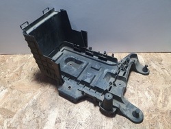 Vw skoda seat основание акумулятора 1k0915333c фото №1