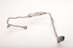 Bentley bentayga audi q7 sq7 a8 4.0 tdi труба шланг масла 057145826f фото №1