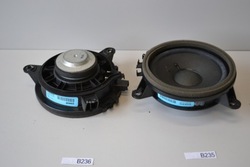 Динамік двері volvo v70 iii оригінальний номер 30657445 фото №1