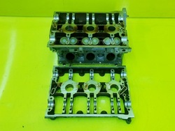 Головка двигуна audi a6 c5 a8 d3 a4 b6 3.0 asn 06c103373e ліва фото №1