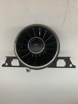 Решітка повітропровід 8s1820903 audi tt tts фото №1