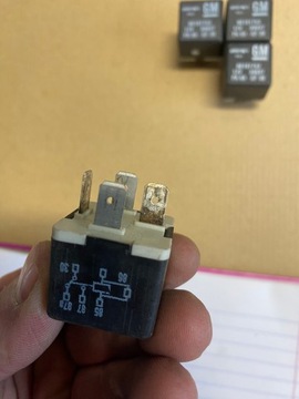 Реле daewoo opel 90191753 фото №1