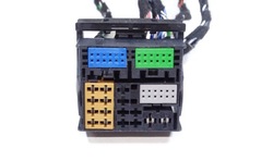 Vw audi skoda seat корпус штекерів радіо 8x0035444 фото №1