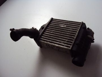 Радиаторов интеркулер правый audi a6 c6 3.0 tdi 04- фото №1