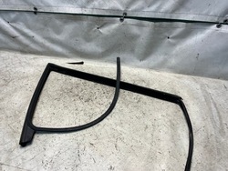 Ford transit courier прокладка стёкла дверь правые перед фото №1