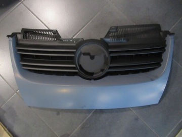 Решётка решётка радиатора vw jetta 1k5853653c фото №1
