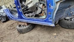 Seat arona 22r комплектний поріг праві стійка фото №1